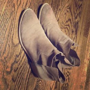 Dolce vita taupe suede ankle boots